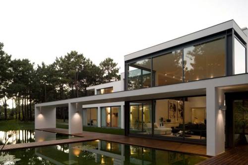 Exterior-of-minimalist-home-design